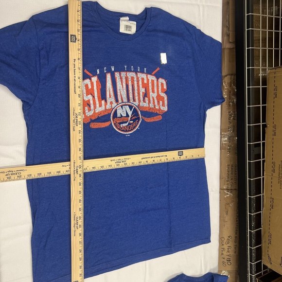 NWT Adul New York Islanders Super Soft Bright Blue Short Sleeve T-Shirt - Picture 2 of 3